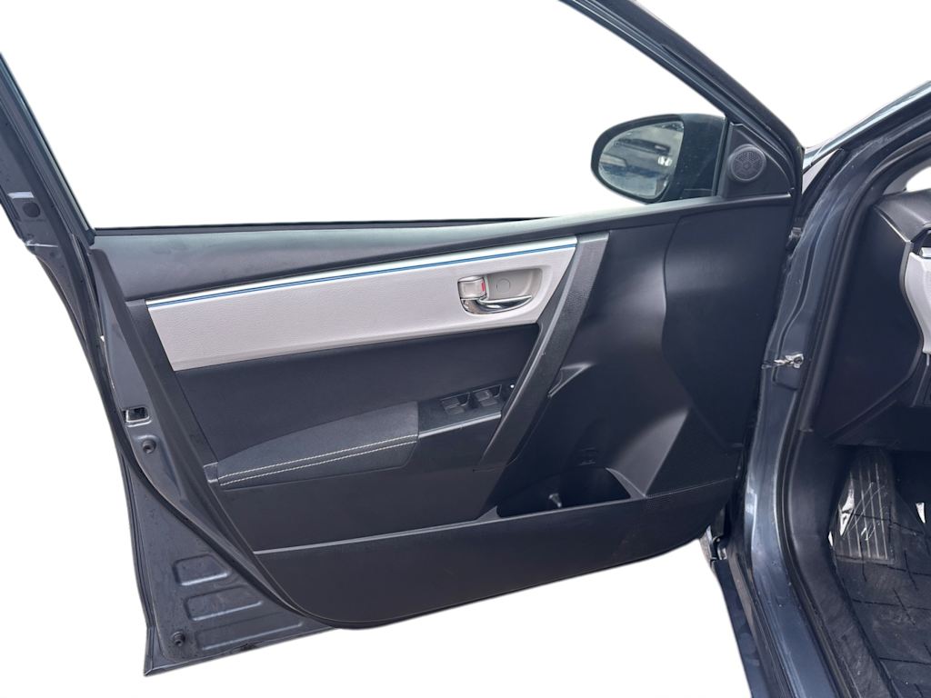 Thumbnail: 2015 Toyota Corolla - 14