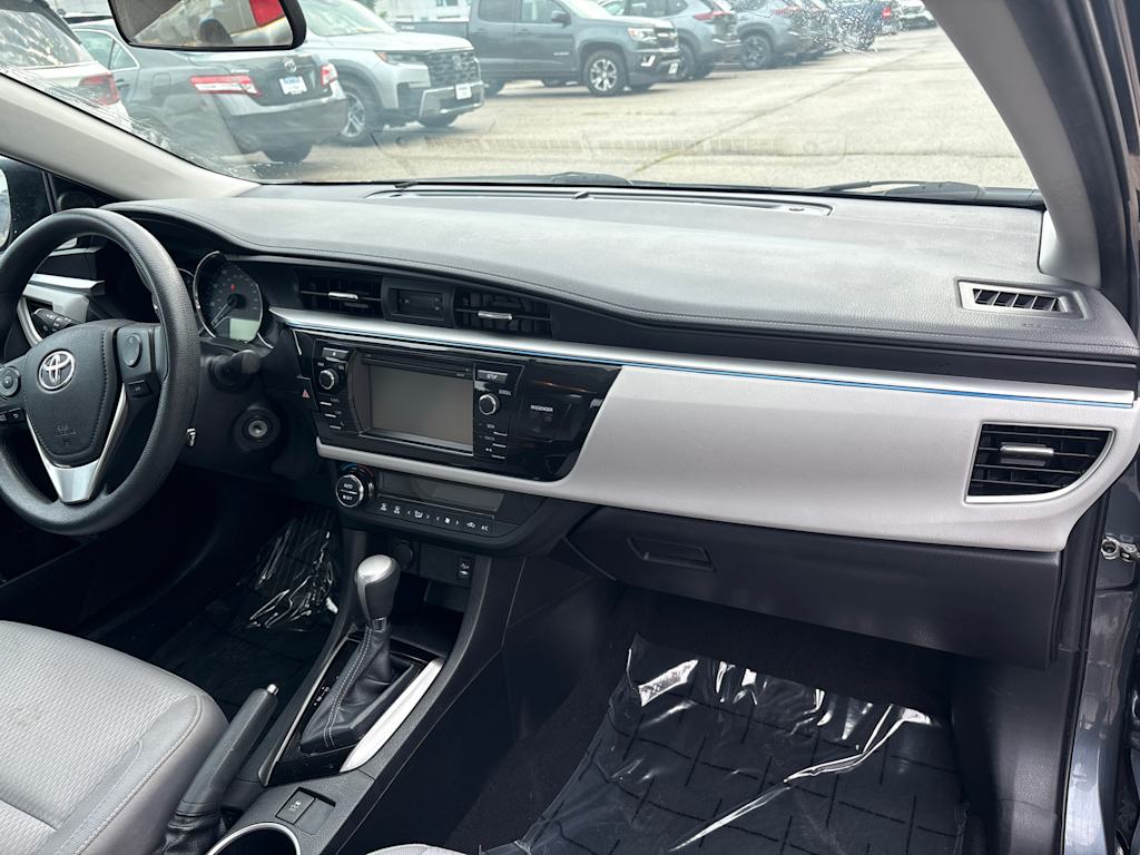 Thumbnail: 2015 Toyota Corolla - 6