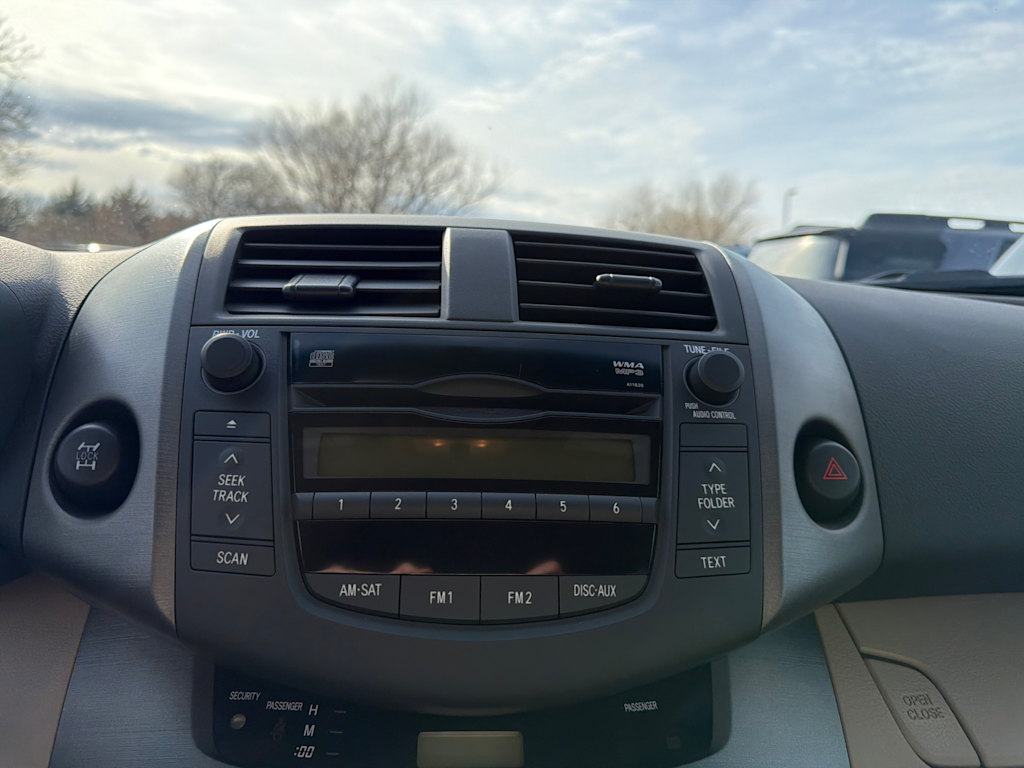 Thumbnail: 2009 Toyota RAV4 - 10