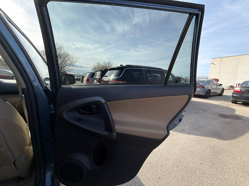 Thumbnail: 2009 Toyota RAV4 - 17