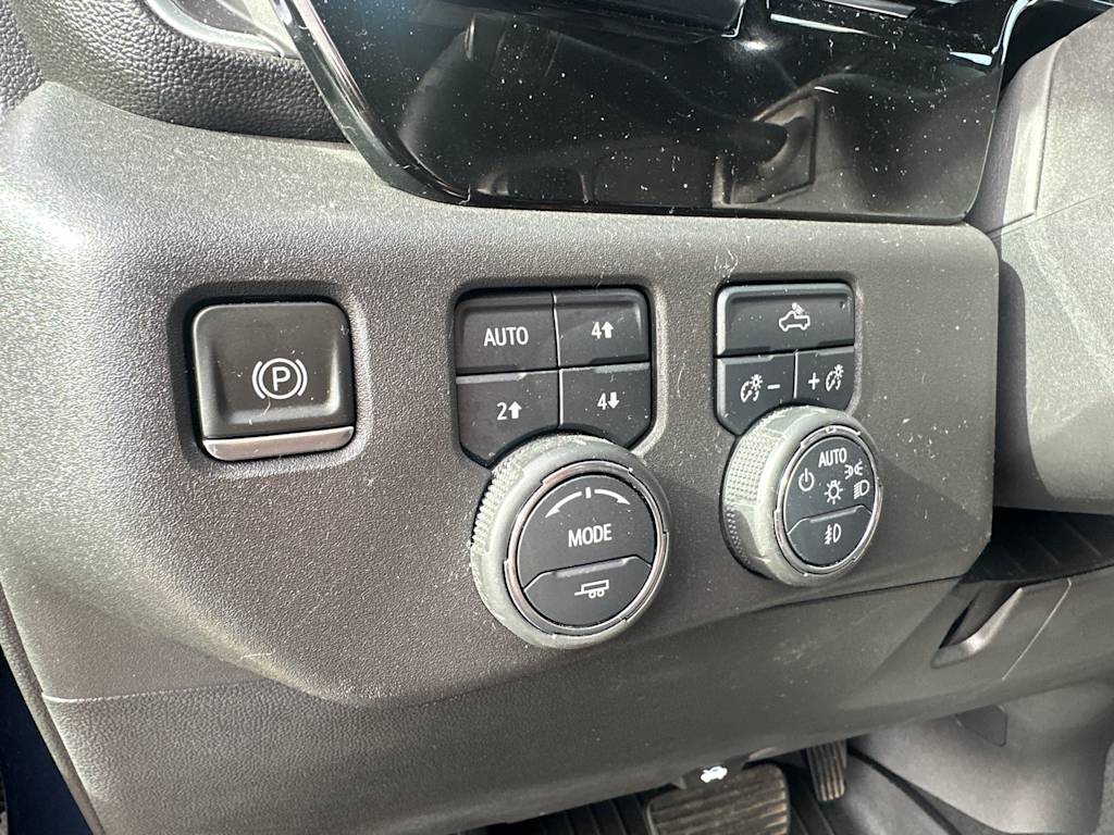 Thumbnail: 2023 Chevrolet Silverado 1500 - 19