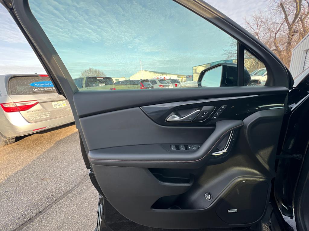 Thumbnail: 2022 Chevrolet Blazer - 22