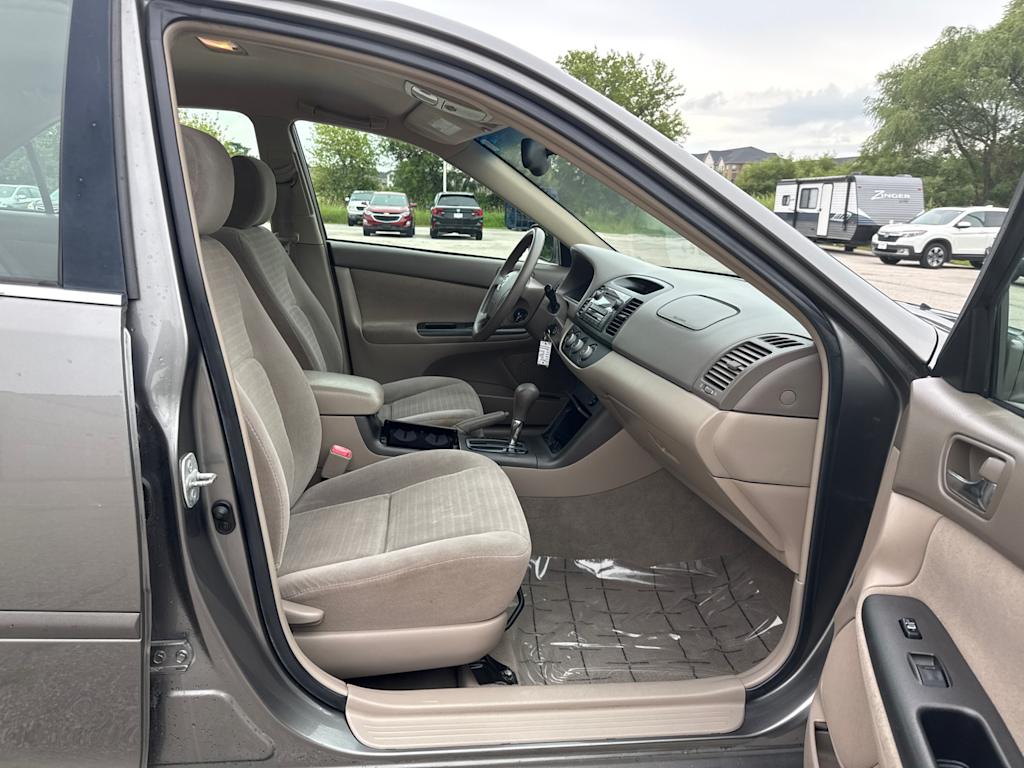 Thumbnail: 2005 Toyota Camry - 23