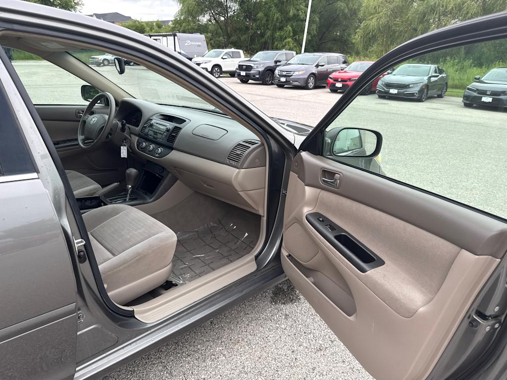 Thumbnail: 2005 Toyota Camry - 22