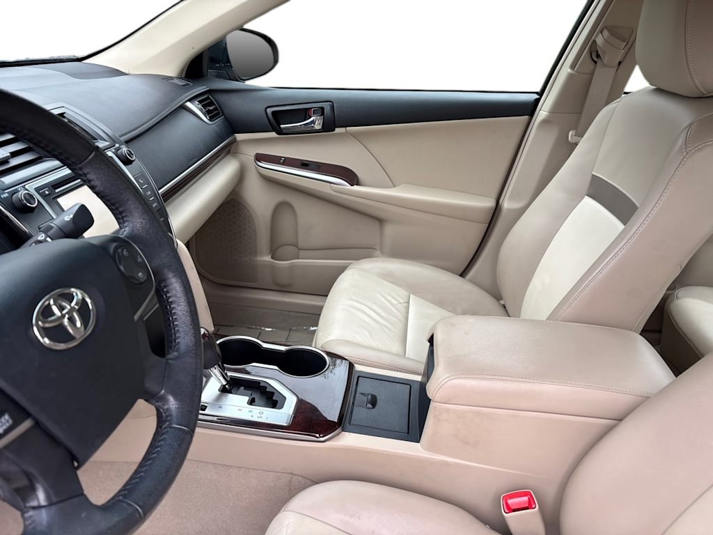 Thumbnail: 2012 Toyota Camry - 6