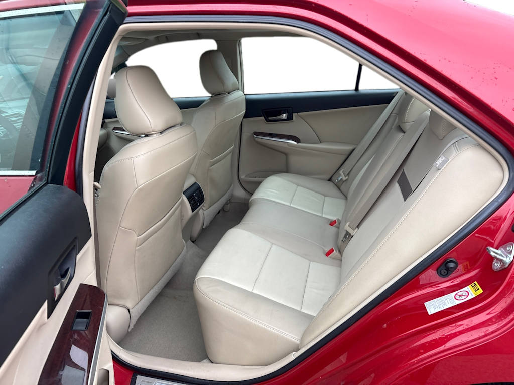 Thumbnail: 2012 Toyota Camry - 16