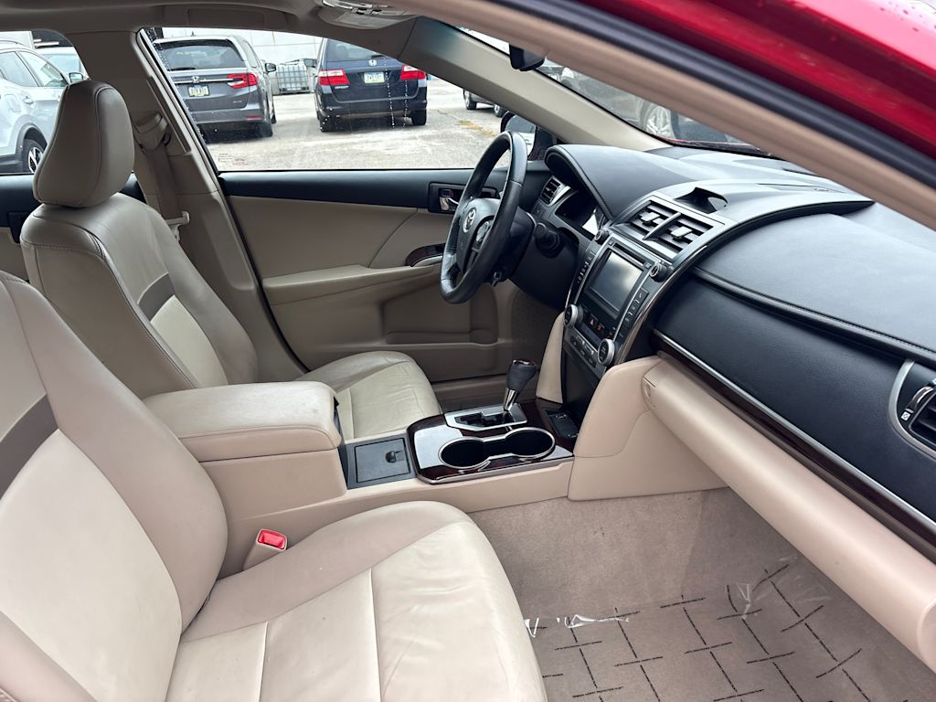Thumbnail: 2012 Toyota Camry - 22