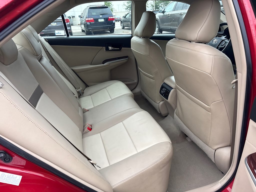 Thumbnail: 2012 Toyota Camry - 19