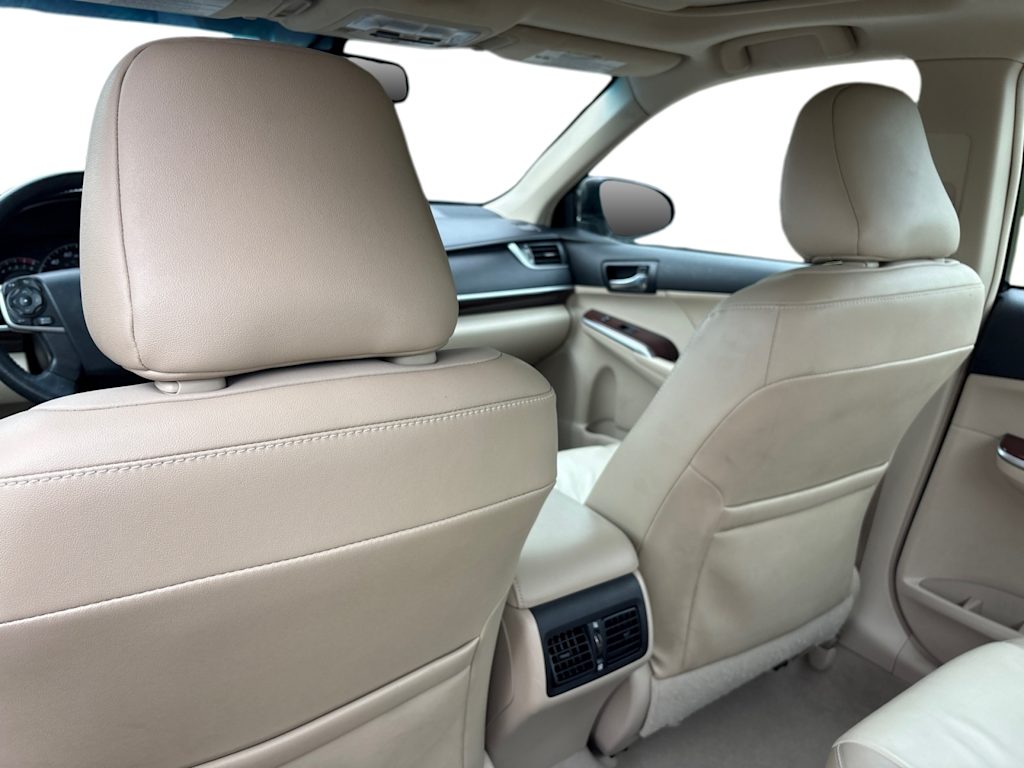 Thumbnail: 2012 Toyota Camry - 15