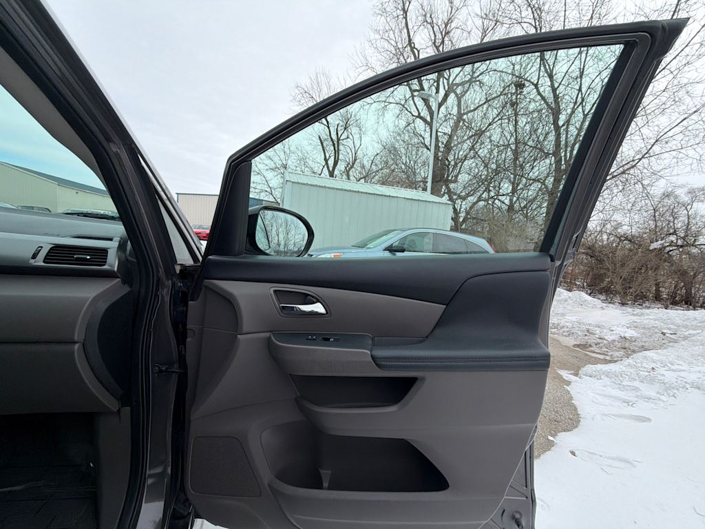 Thumbnail: 2015 Honda Odyssey - 16