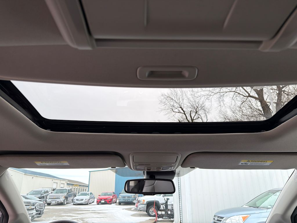 Thumbnail: 2015 Honda Odyssey - 28