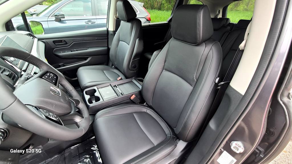2026 Honda Odyssey EX-L - Photo 16