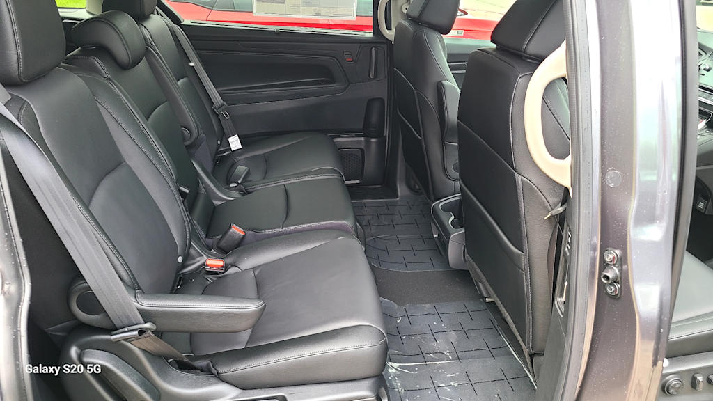 2026 Honda Odyssey EX-L - Photo 23
