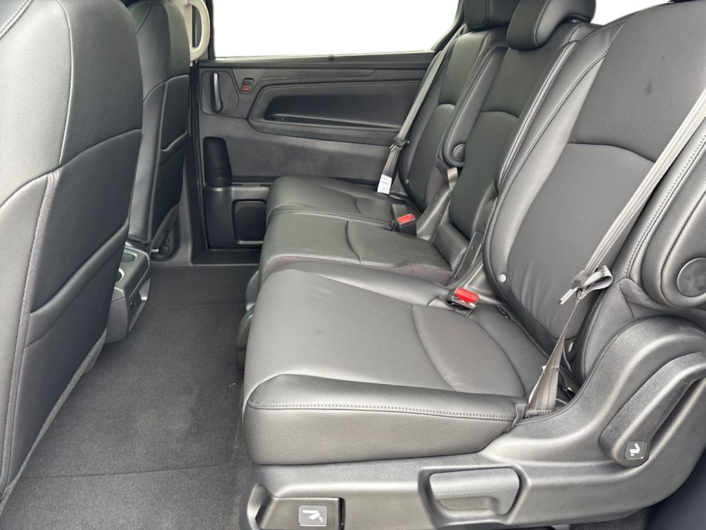 Thumbnail: 2026 Honda Odyssey - 16