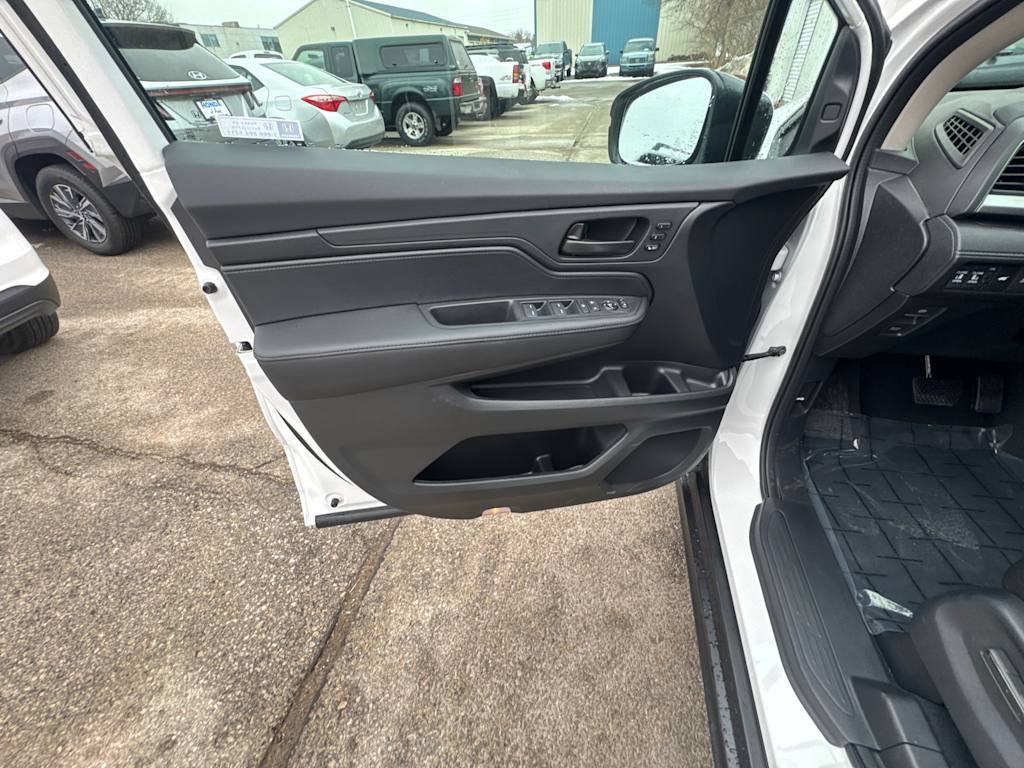 Thumbnail: 2026 Honda Odyssey - 18