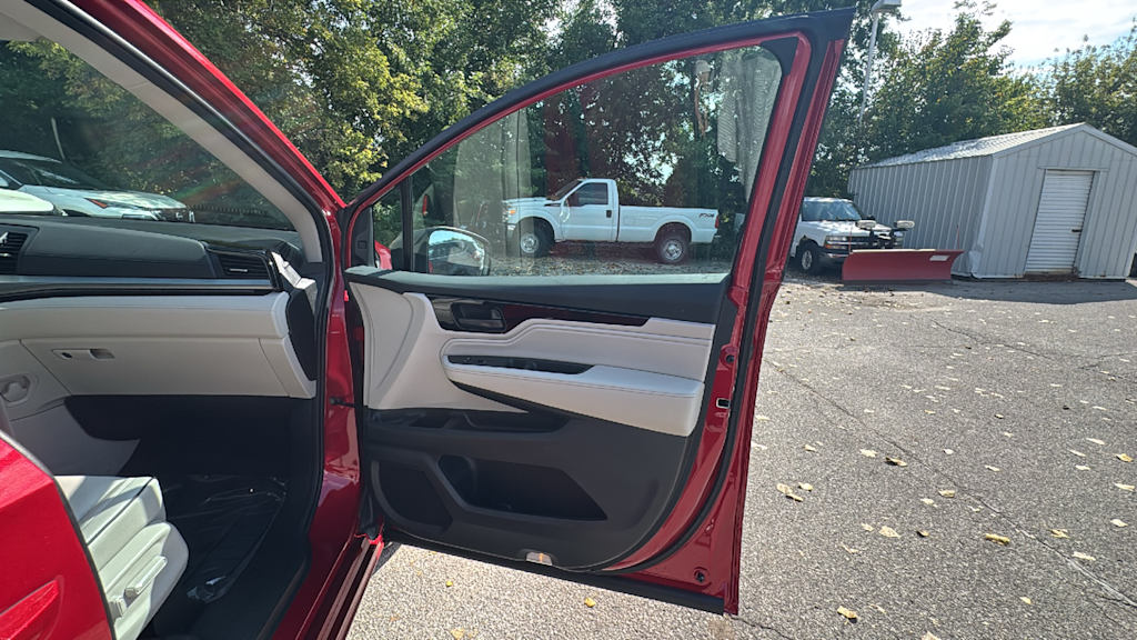 Thumbnail: 2026 Honda Odyssey - 15