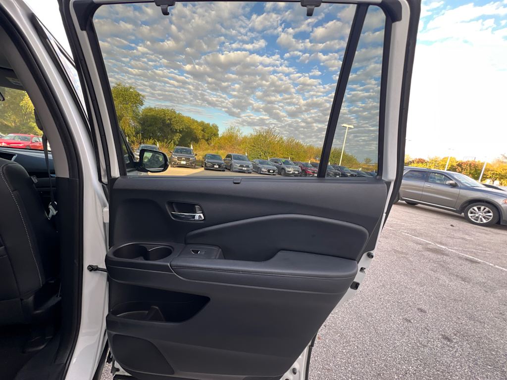 Thumbnail: 2022 Honda Pilot - 15