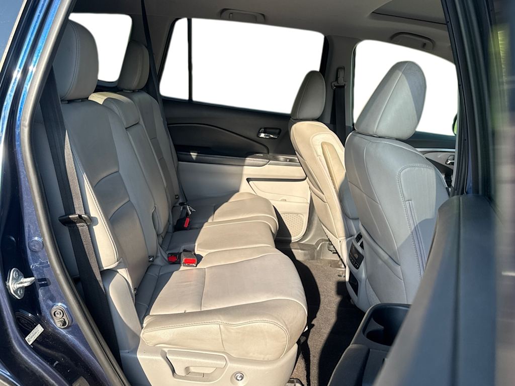Thumbnail: 2016 Honda Pilot - 8