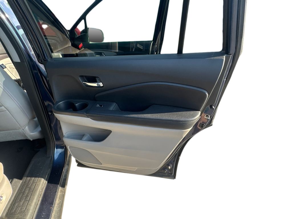 Thumbnail: 2016 Honda Pilot - 17