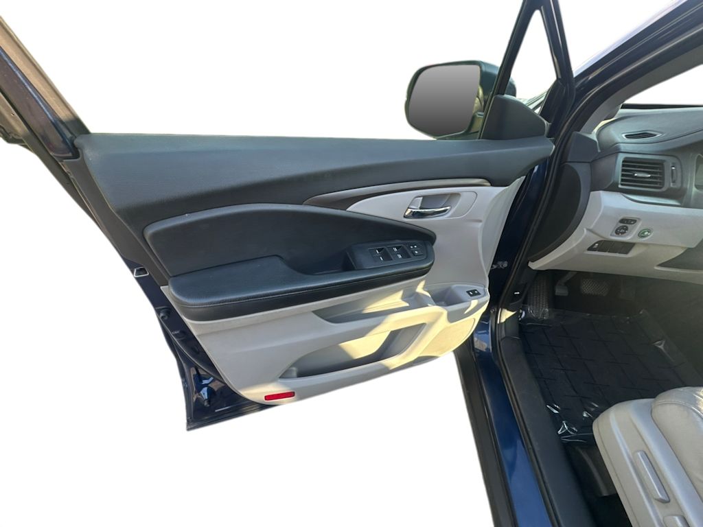 Thumbnail: 2016 Honda Pilot - 20