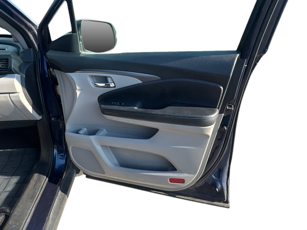 Thumbnail: 2016 Honda Pilot - 16
