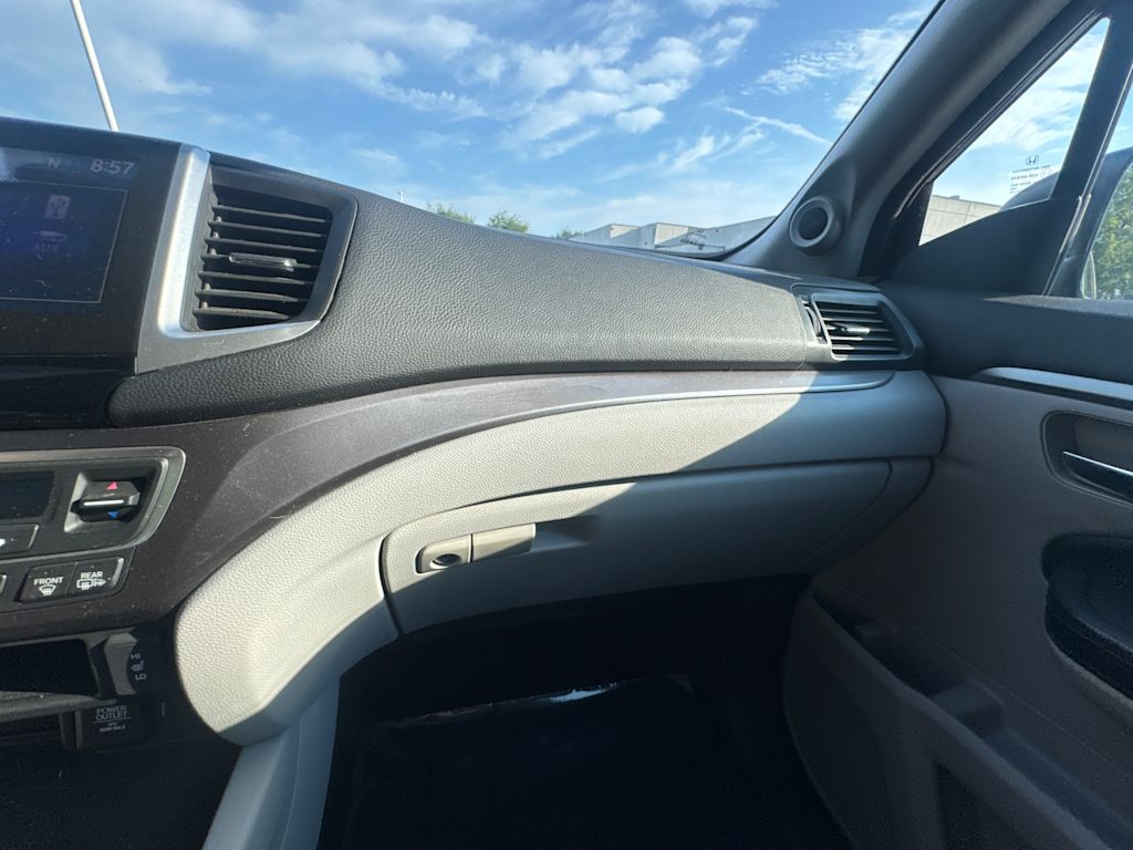 Thumbnail: 2016 Honda Pilot - 27