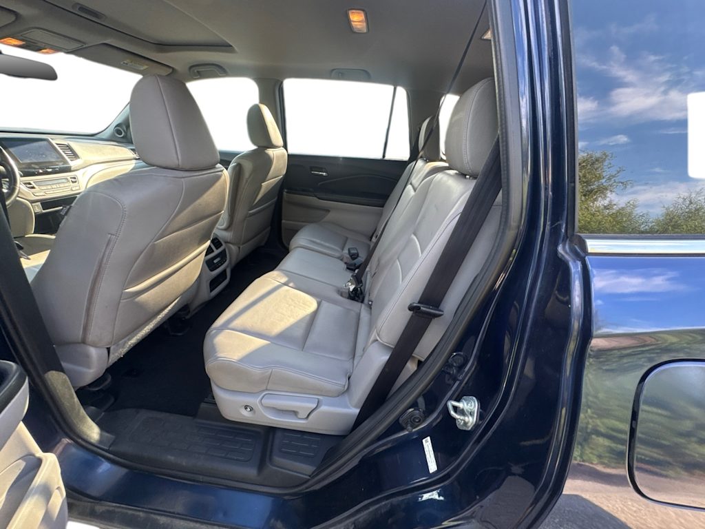 Thumbnail: 2016 Honda Pilot - 19