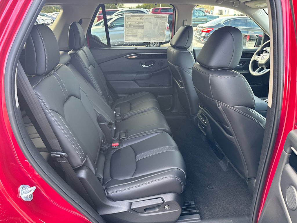 Thumbnail: 2025 Honda Pilot - 21