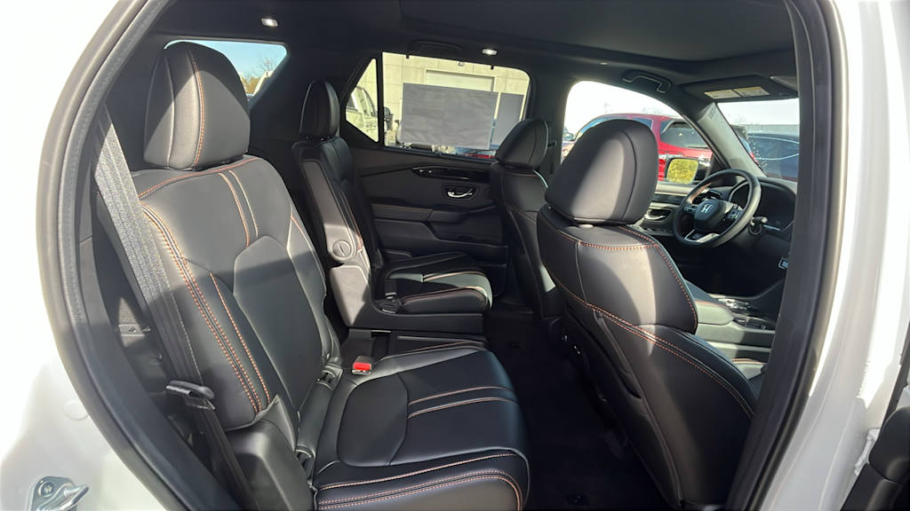 Thumbnail: 2025 Honda Pilot - 6