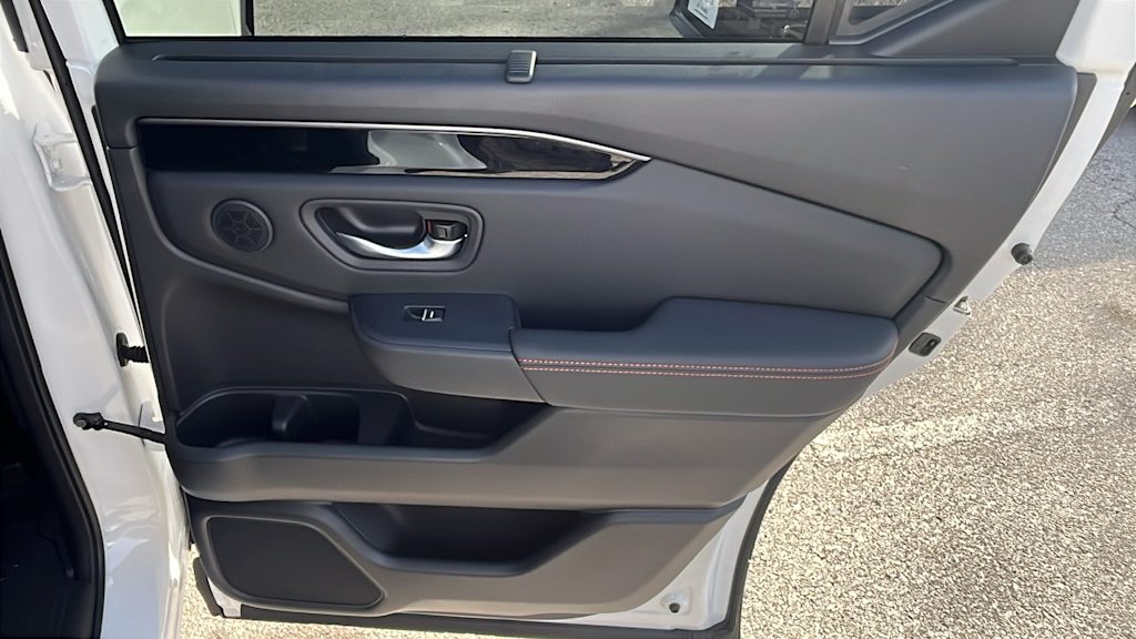 Thumbnail: 2025 Honda Pilot - 16