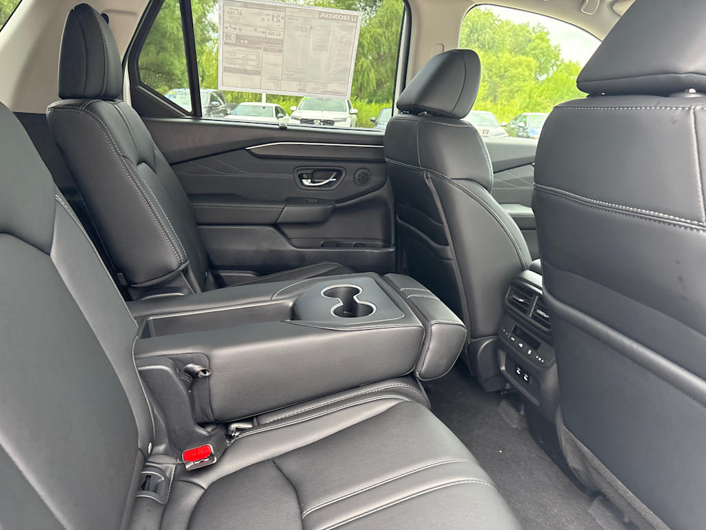 Thumbnail: 2026 Honda Pilot - 21