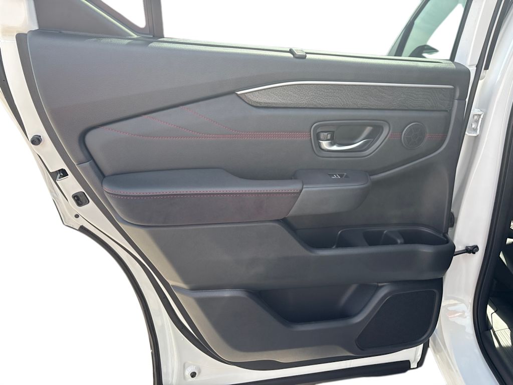 Thumbnail: 2026 Honda Pilot - 16