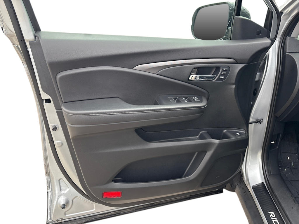 Thumbnail: 2025 Honda Ridgeline - 13