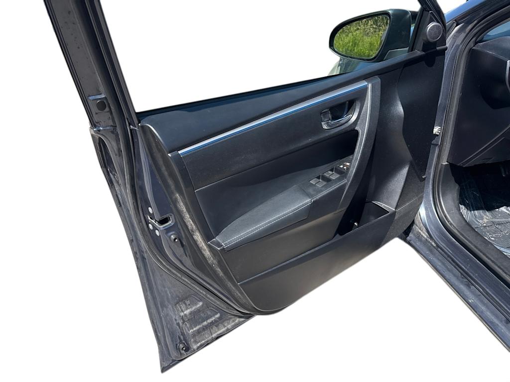 Thumbnail: 2016 Toyota Corolla - 17