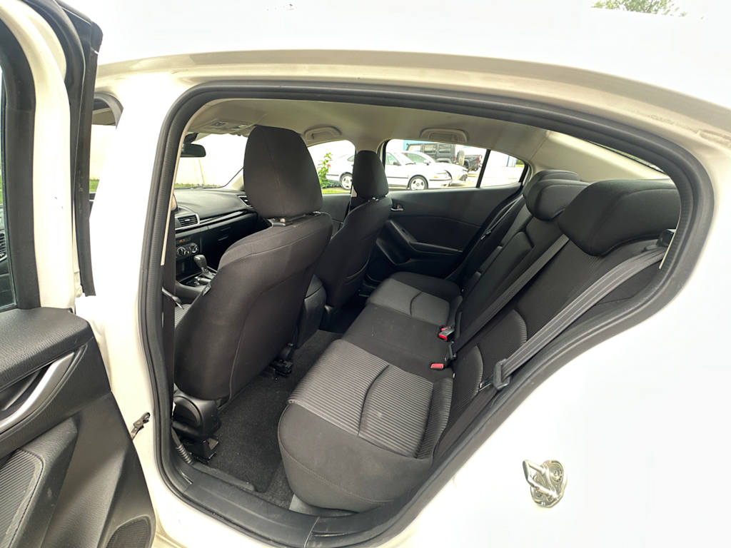 Thumbnail: 2016 Mazda Mazda3 - 11