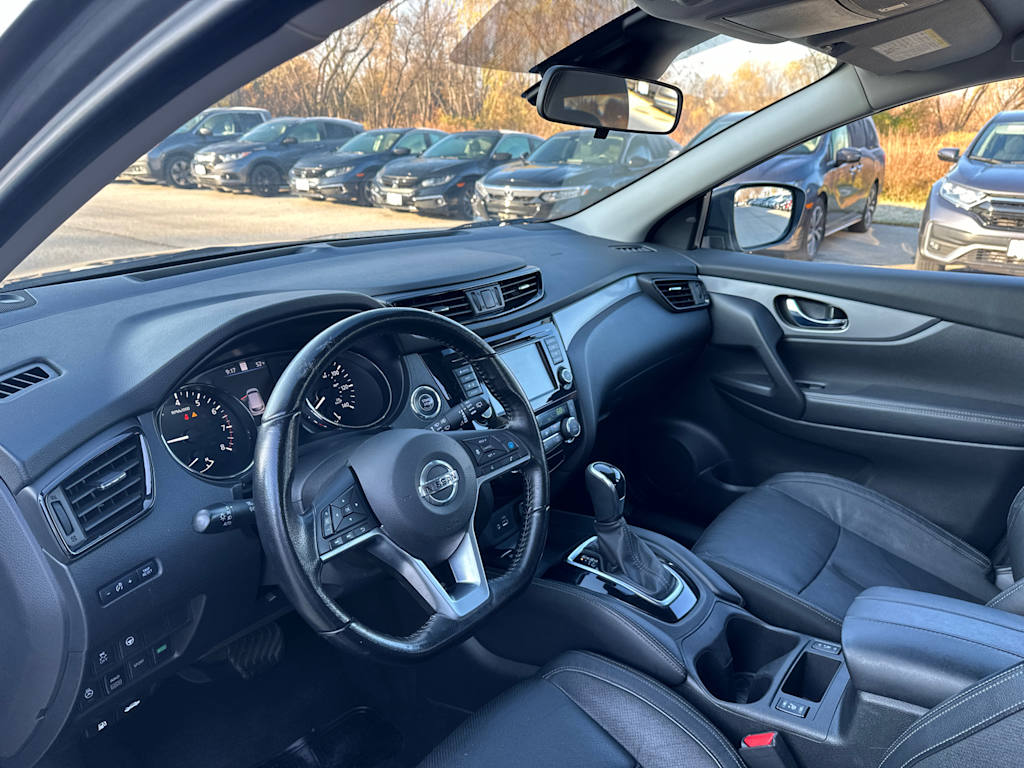 2020 Nissan Rogue Sport SL 2