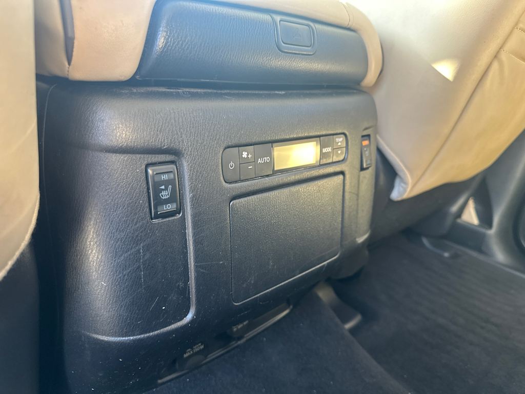 Thumbnail: 2021 Nissan Armada - 21