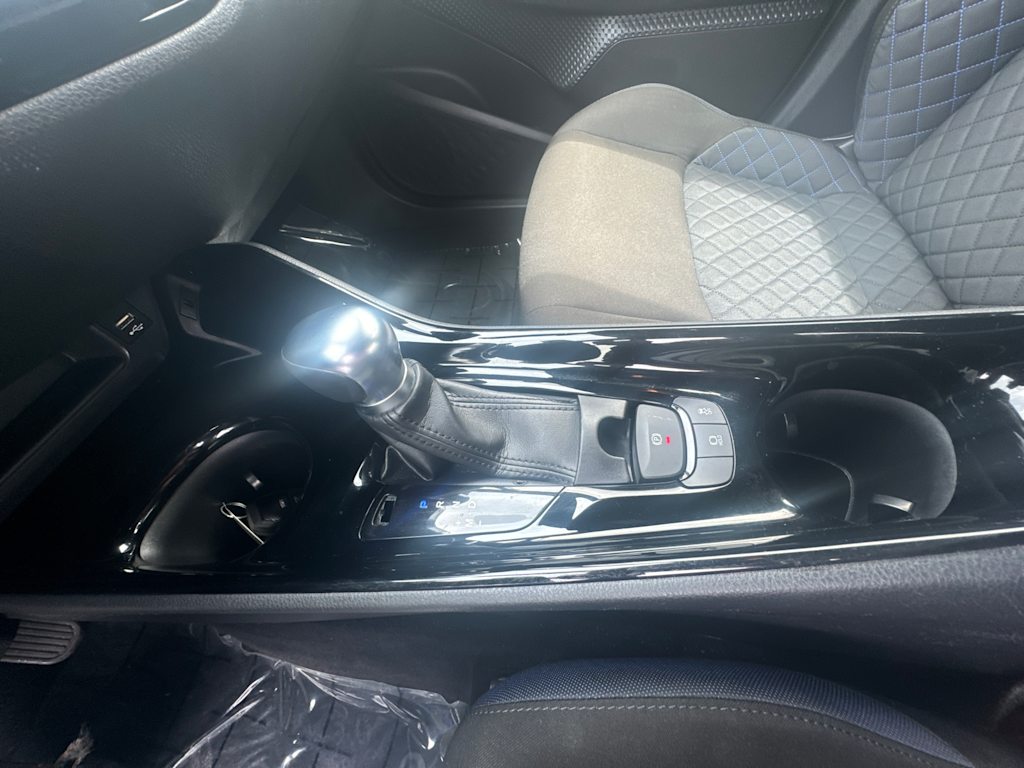 Thumbnail: 2021 Toyota C-HR - 11