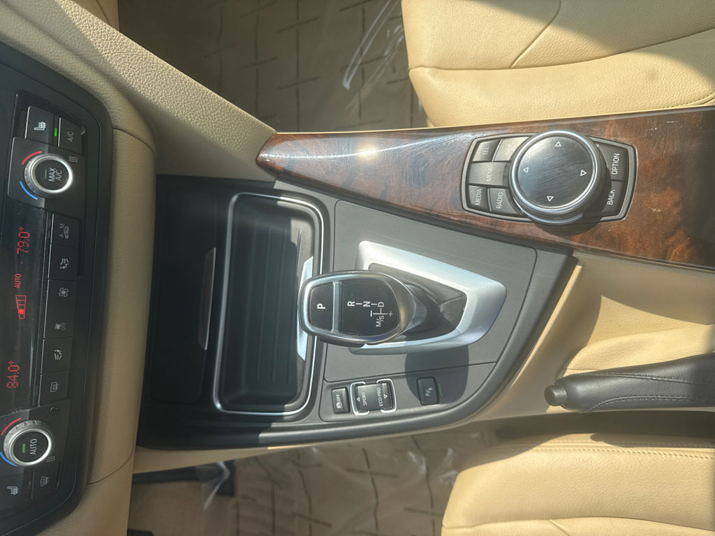 Thumbnail: 2014 BMW 3 Series - 10