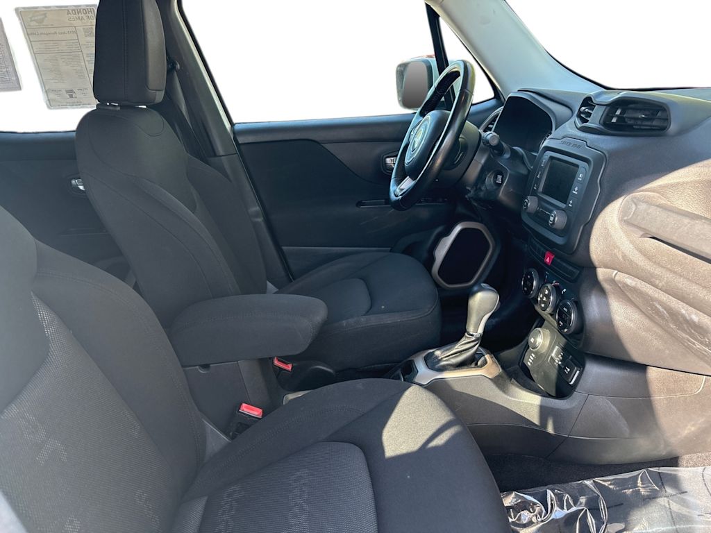 Thumbnail: 2015 Jeep Renegade - 5