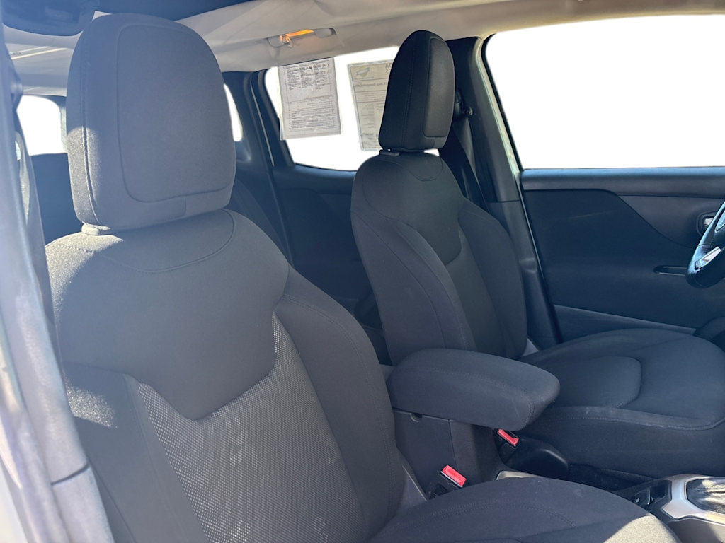 Thumbnail: 2015 Jeep Renegade - 6