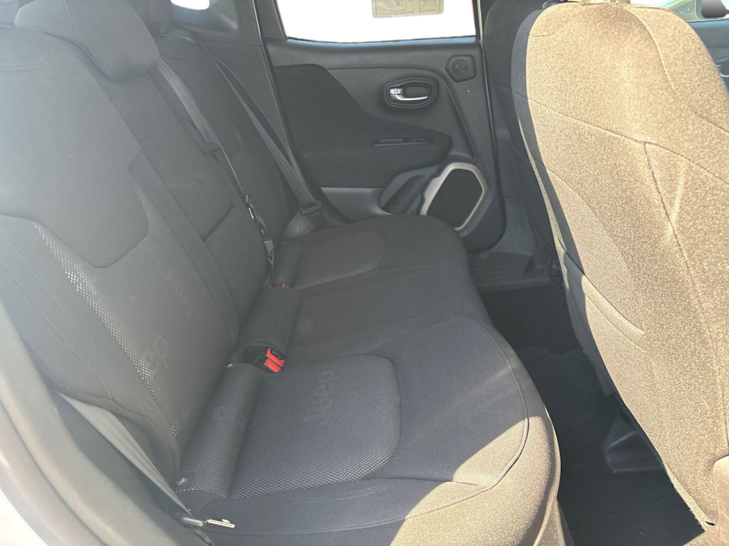 Thumbnail: 2015 Jeep Renegade - 7