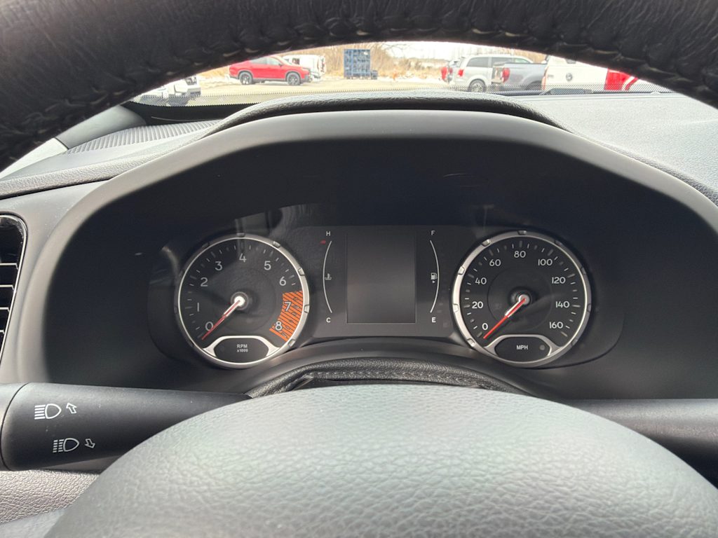 Thumbnail: 2019 Jeep Renegade - 9