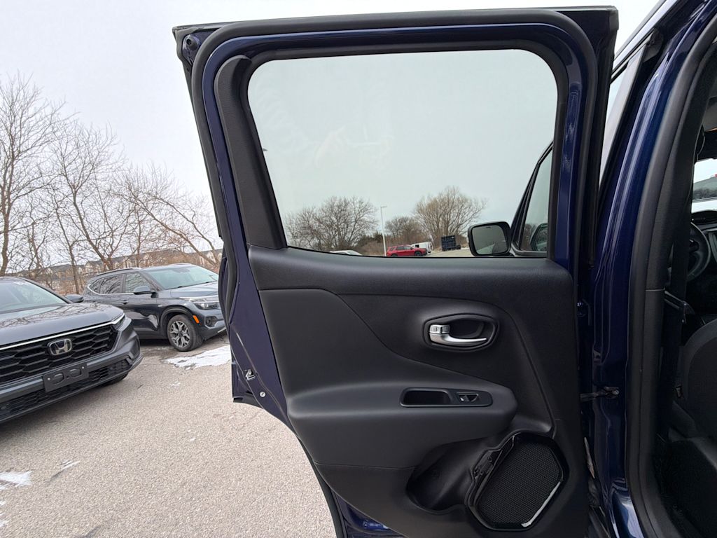 Thumbnail: 2019 Jeep Renegade - 19