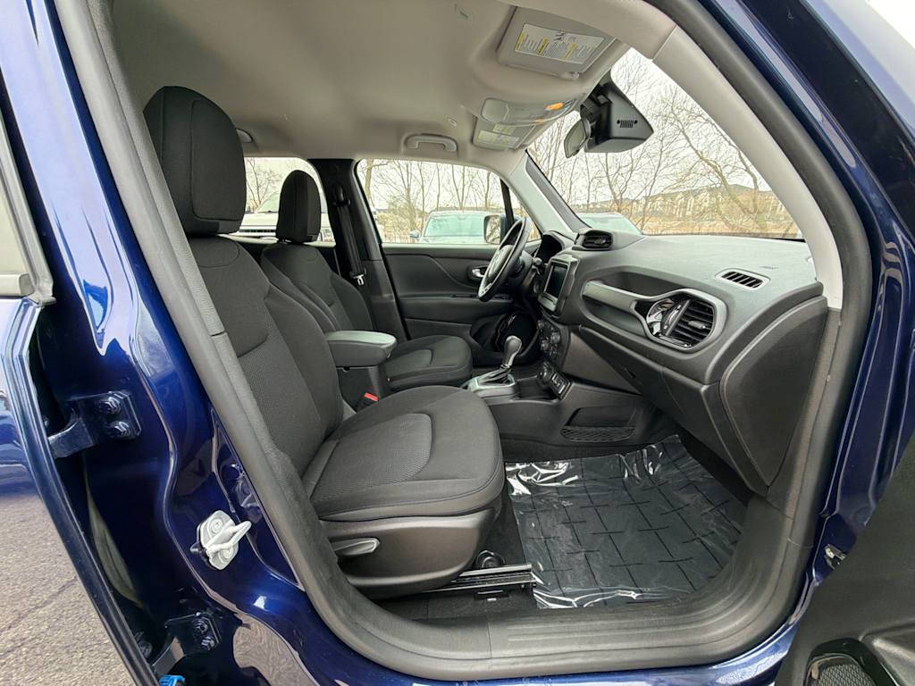 Thumbnail: 2019 Jeep Renegade - 7