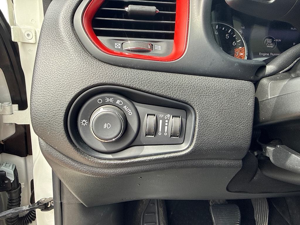 Thumbnail: 2022 Jeep Renegade - 20