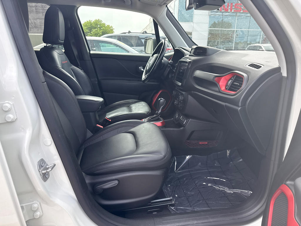 Thumbnail: 2022 Jeep Renegade - 8