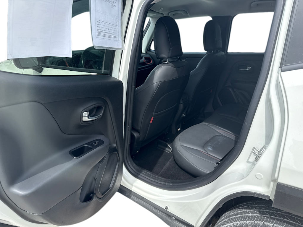 Thumbnail: 2022 Jeep Renegade - 16