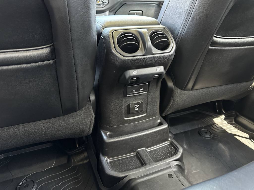 Thumbnail: 2018 Jeep Wrangler - 40