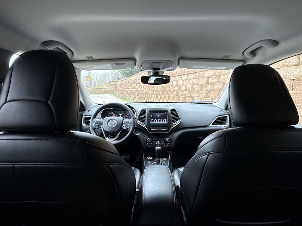 Thumbnail: 2019 Jeep Cherokee - 13